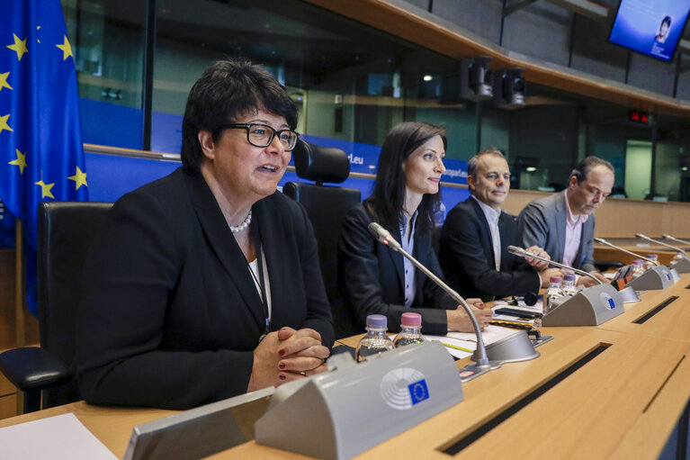 Foto 12: Debate on ' European Animation : Time for Action ' . How to help this dynamic sector fulfil its potential?