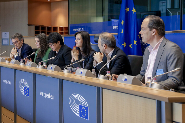 Foto 11: Debate on ' European Animation : Time for Action ' . How to help this dynamic sector fulfil its potential?