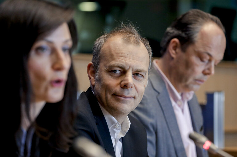 Foto 3: Debate on ' European Animation : Time for Action ' . How to help this dynamic sector fulfil its potential?