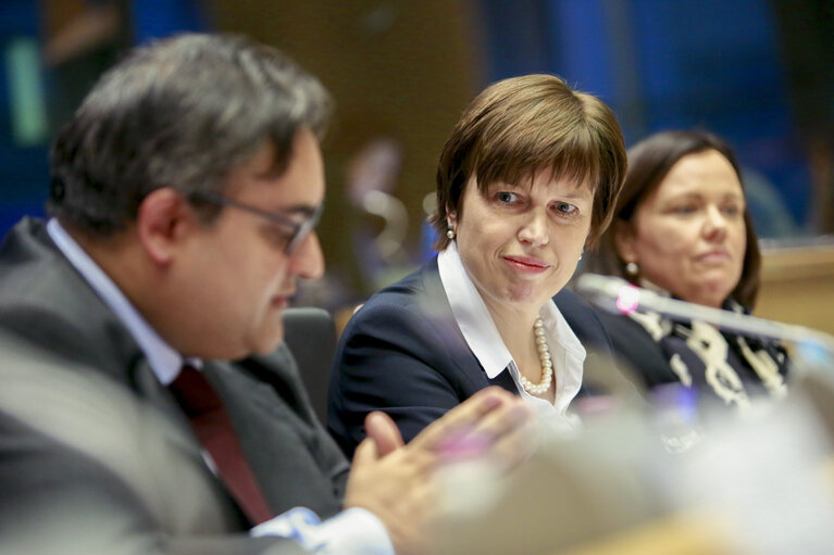 Zdjęcie 24: LIBE Committee meeting - Hearing of the candidate for the post of Europol Executive Director. Exchange of views with Catherine DE BOLLE