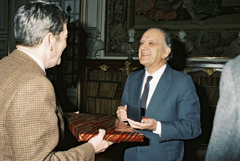 Foto 4: Arrival of new Spanish and Portuguese delegations, Reception at the Chateau des Rohan in Strasbourg