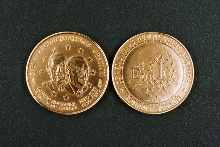 Project of the 10-euro coin design