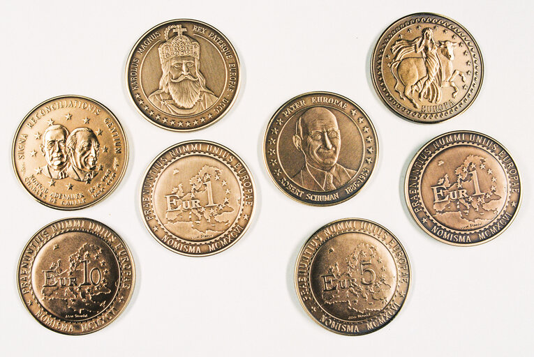 Fotó 17: Project of EURO coins design in December 1996