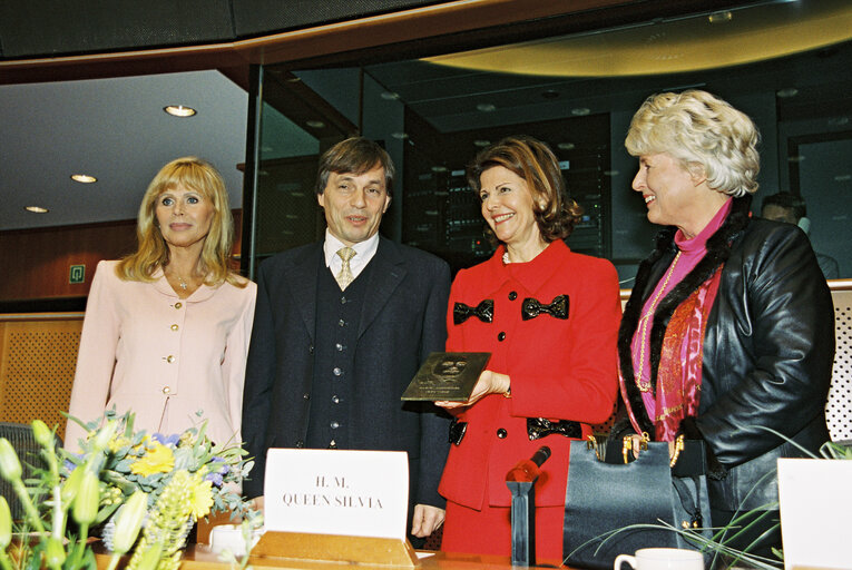 Zdjęcie 3: Visit of Queen Silvia of Sweden at the European Parliament in Brussels