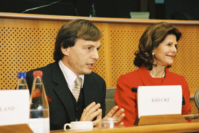 Fotografija 8: Visit of Queen Silvia of Sweden at the European Parliament in Brussels