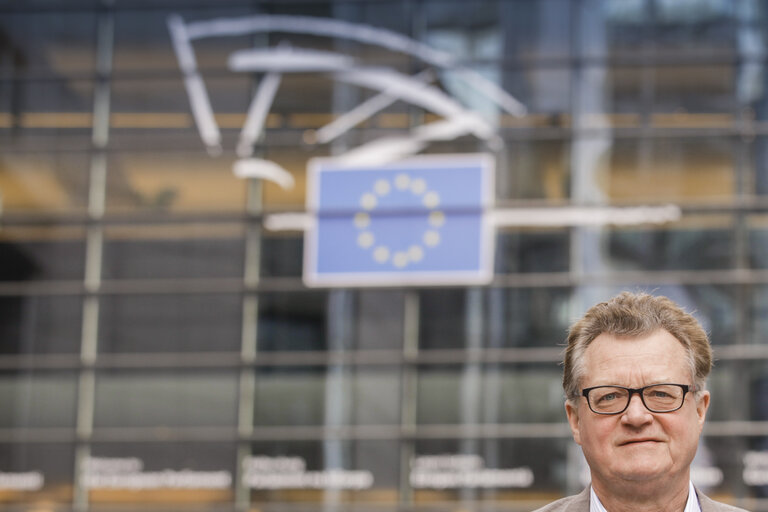 Снимка 2: MEP Claus LARSEN-JENSEN at the European Parliament in Brussels