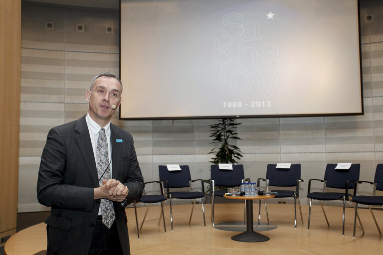 Fotografie 13: One World Human Rights film festival. A Sakharov Prize Network event in cooperation with People in Need. Debate following the screening of Shady Chocolate, a film on child labor.