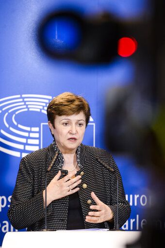 Fotografia 5: EP-EC Press point on Budget 2017 by the Vice-President of the EC in charge of Budget and Human Resources