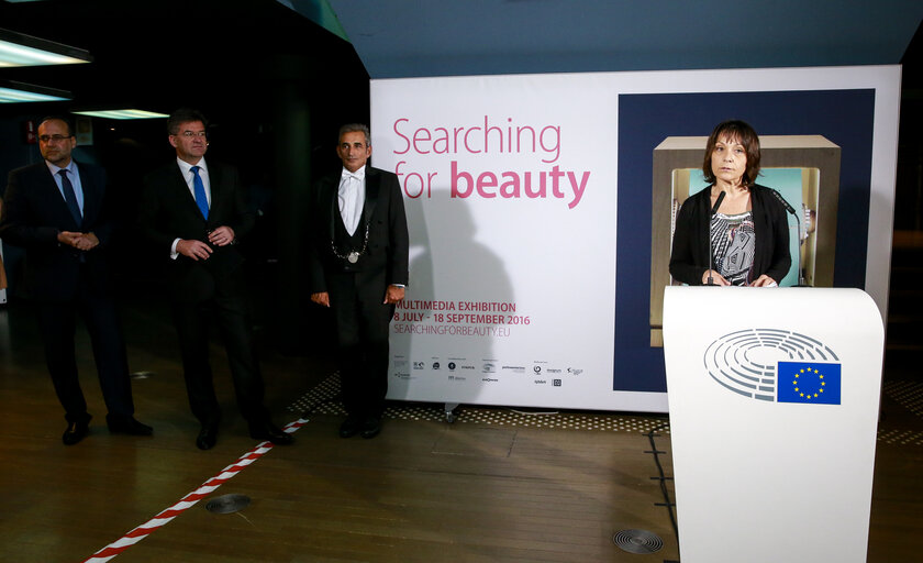 Fotó 11: Exhibition opening with the Slovak Presidency of the Council - Searching For Beauty