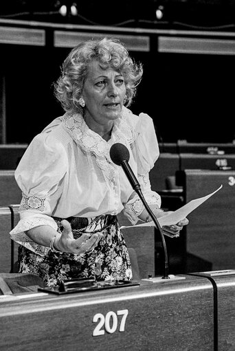 Foto 20: The MEP Ursula BRAUN-MOSER during a session in Strasbourg in June 1986.