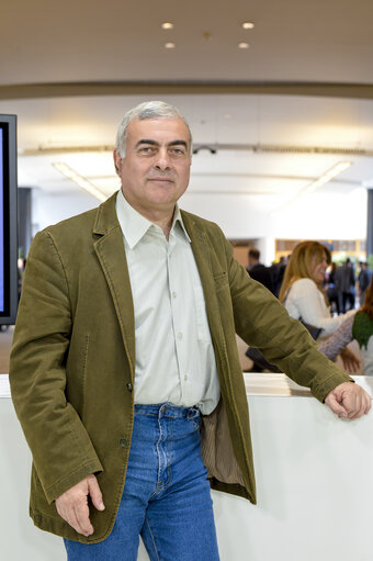 Fotografi 9: MEP Nikos CHRYSOGELOS at the European Parliament in Brussels