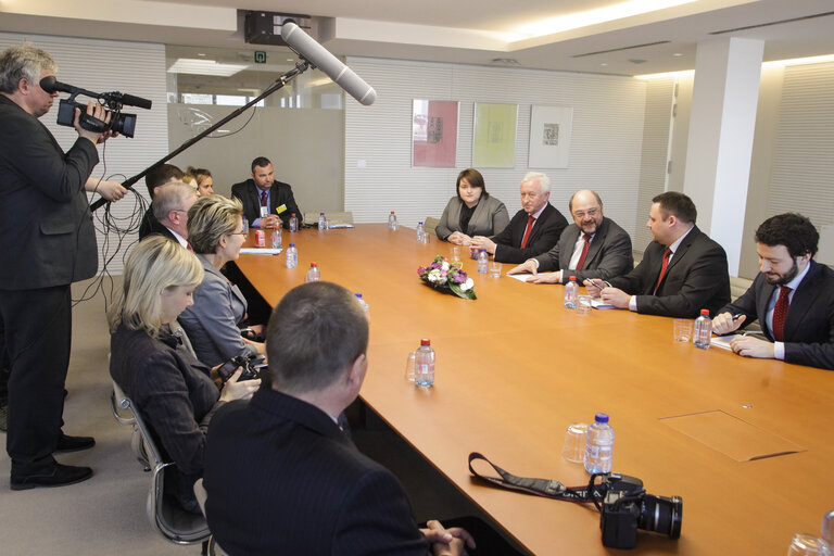 Fotografia 1: Martin SCHULZ EP President meets with academics and students of Technical University in Koszalin and representatives of Studio HD Platon