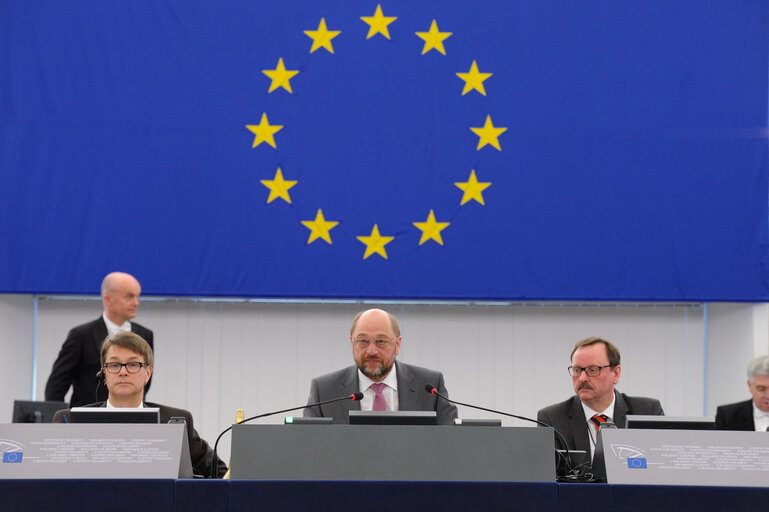 Foto 1: EP President chairs vote on banking union