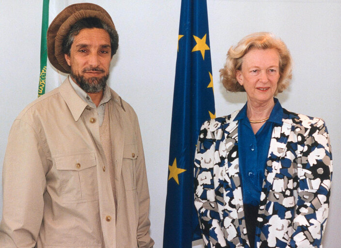 Fotografie 2: Visit by Ahmed Shah MASSOUD, Commander of the Anti-Taleban forces in Afghanistan to the European Parliament in Strasbourg