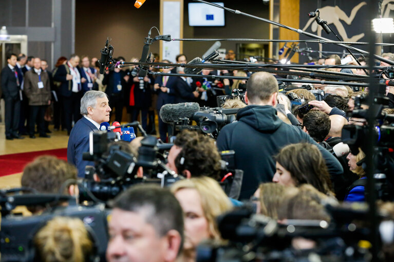 Foto 11: Informal meeting of the 27 heads of state or government Arrival