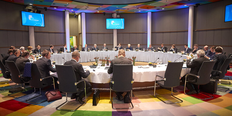 Foto 3: Informal meeting of the 27 heads of state or government - Roundtable