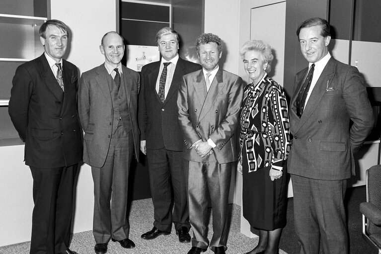 Fotografija 7: MEPs PROUT and DALY meet with guests at the EP in Strasbourg.