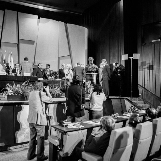 Photo 25: EU - Latin America Inter parliamentary conference at the Palais des Congres in Brussels. Inauguration of  Simon BOLIVAR Bust