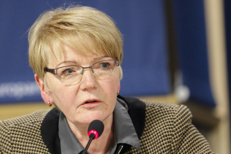 Fotografie 10: Press conference on European Parliament inquiry into tax evasion following Luxleaks