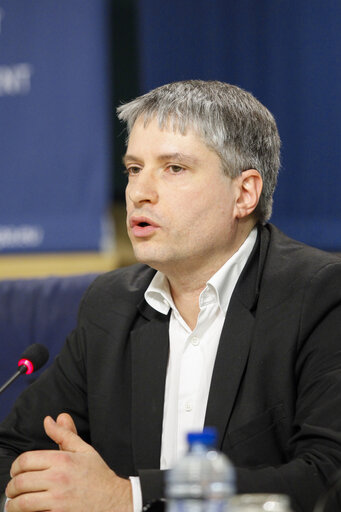 Fotografie 4: Press conference on European Parliament inquiry into tax evasion following Luxleaks