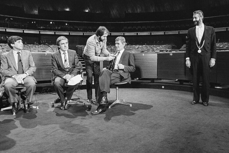 TV set  in the hemicycle