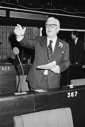 Fotografi 34: MEP Richard Madron SELIGMAN during a session in Strasbourg in March 1984.