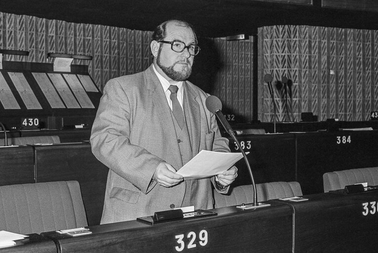 Снимка 23: Portrait of MEP Roland MARCHESIN during the plenary session in Strasbourg