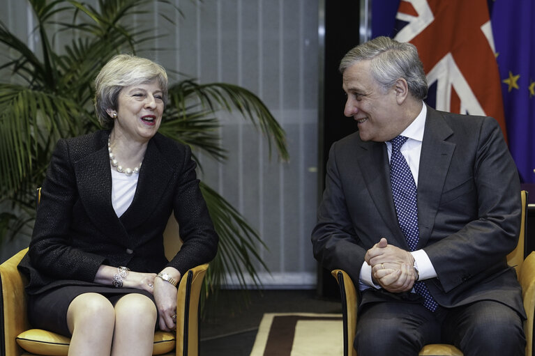 Nuotrauka 1: Antonio TAJANI, EP President meets with Theresa MAY, Prime Minister of United Kingdom on the negotiations on the British departure from the European Union