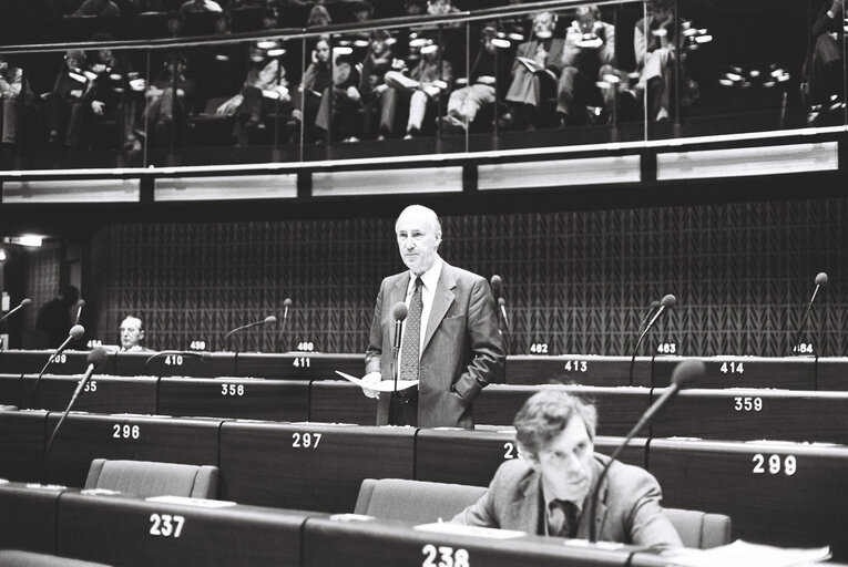 The MEP Ernst MULLER-HERMANN during a session in Strasbourg in November 1979.