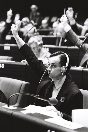 Foto 2: The MEP Brian HORD during a session in the hemicycle of Strasbourg in November 1979.