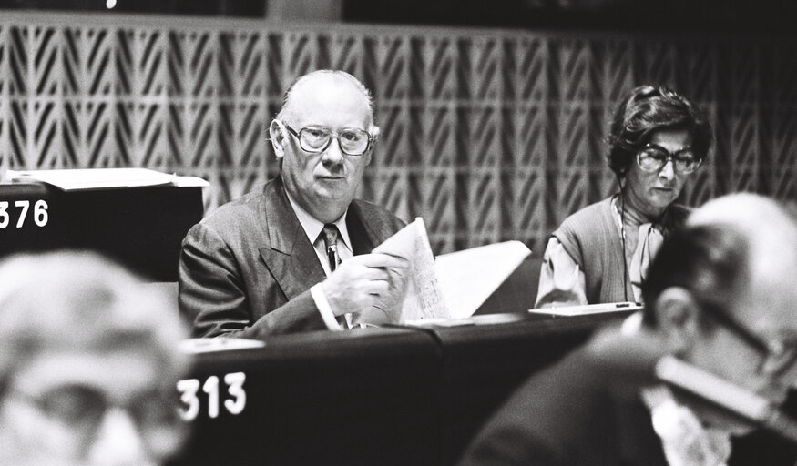 Fotogrāfija 6: The MEP Michel PONIATOWSKI during a session in Strasbourg in November 1979.