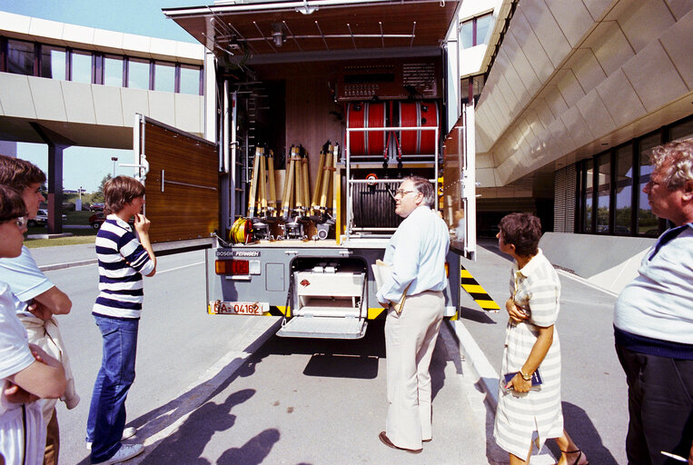 Arrival and inauguration of a new Audiovisual van at the EP in Strasbourg. (Exact date unknown)