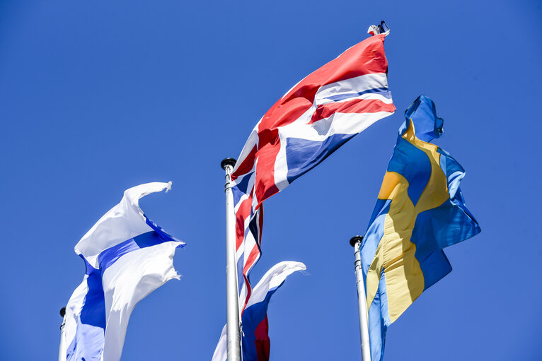 Photo 5: Flags waving in front of the European Parliament in Strasbourg