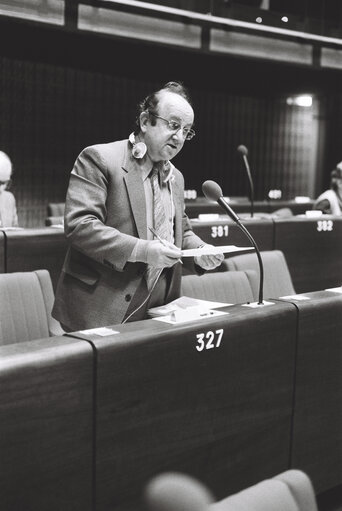 Fotografija 4: MEP Pierre-Benjamin PRANCHERE during a session in Strasbourg in March 1980.