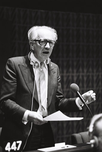 Fotografie 9: The MEP Maurits COPPIETERS during a session in Strasbourg in March 1980.