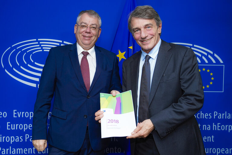 Fotografija 5: David SASSOLI, EP President meets with Klaus-Heiner LEHNE, President of the European Court of Auditor