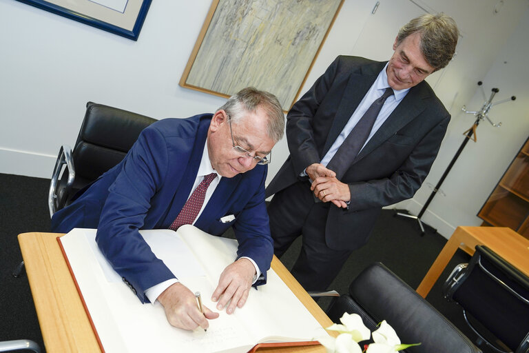 Fotografija 2: David SASSOLI, EP President meets with Klaus-Heiner LEHNE, President of the European Court of Auditor