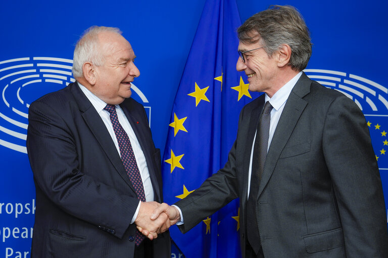 Fotografia 1: David SASSOLI, EP President meets with Joseph DAUL