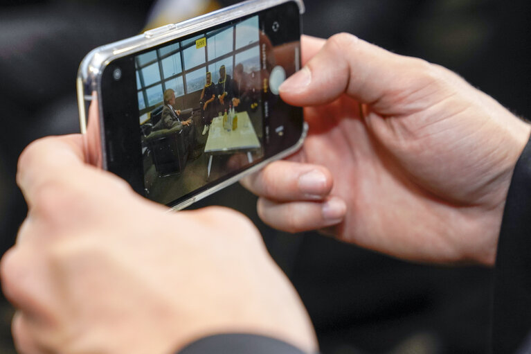 Photo 3 : David SASSOLI, EP President meets with Alessandro MAHMOOD and MAIORINO