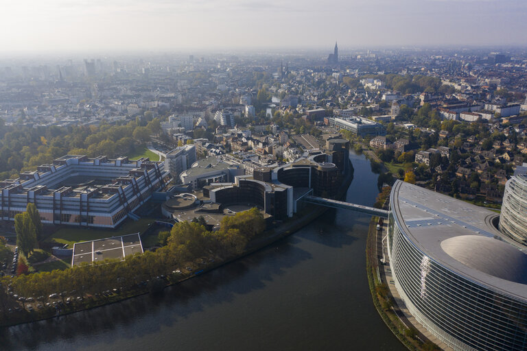 Foto 1: Aerial view of the EP building in Strasbourg