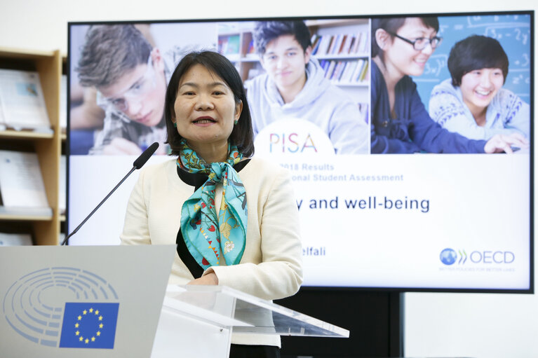 Fotografi 11: Policy round table on ' Where all students can succeed: Analysing the latest OECD Programme for International Student Assessment (PISA) results '