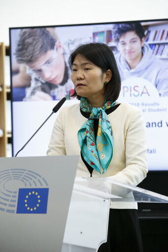 Fotografi 12: Policy round table on ' Where all students can succeed: Analysing the latest OECD Programme for International Student Assessment (PISA) results '