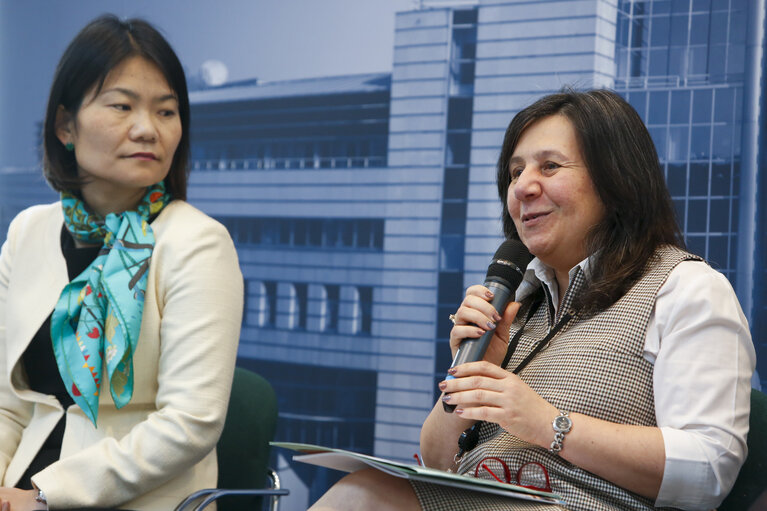 Fotografi 16: Policy round table on ' Where all students can succeed: Analysing the latest OECD Programme for International Student Assessment (PISA) results '