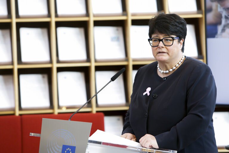 Fotografi 19: Policy round table on ' Where all students can succeed: Analysing the latest OECD Programme for International Student Assessment (PISA) results '