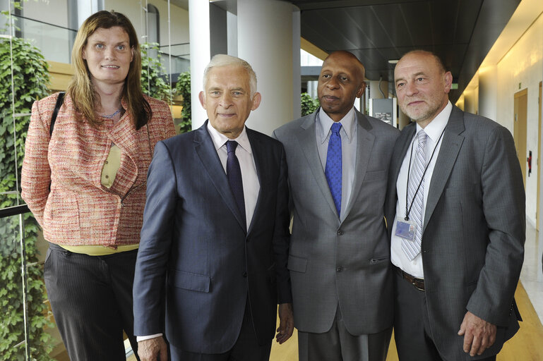 Billede 1: SAKHAROV prize laureate 2010 meets with Friends of Free Europe