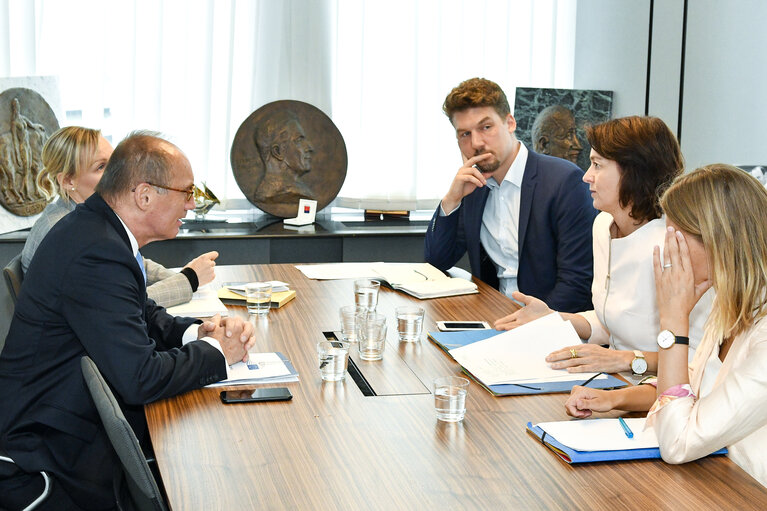 Billede 2: Othmar KARAS - EP Vice-President meets with Katarina BARLEY - EP Vice-President