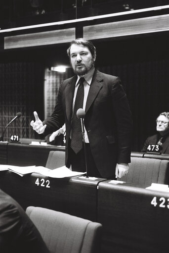 Fotografia 13: The MEP Tom SPENCER during a session in Strasbourg in January 1980.