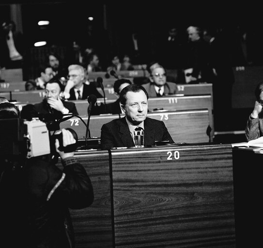 Photo 5 : The newly appointed President of the Commission Jacques DELORS at the European Parliament of Strasbourg in January 1985.