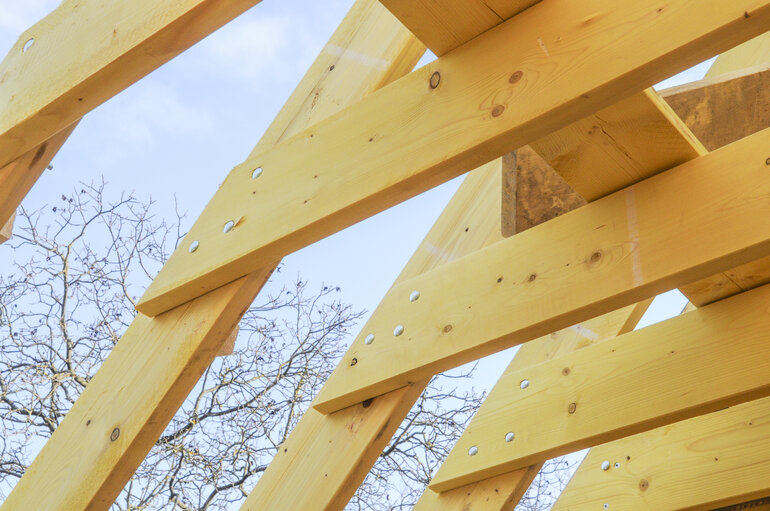 Fotografia 3: Passive house construction. Energy efficiency building to reduce its ecological footprint. Low energy. Wood house.