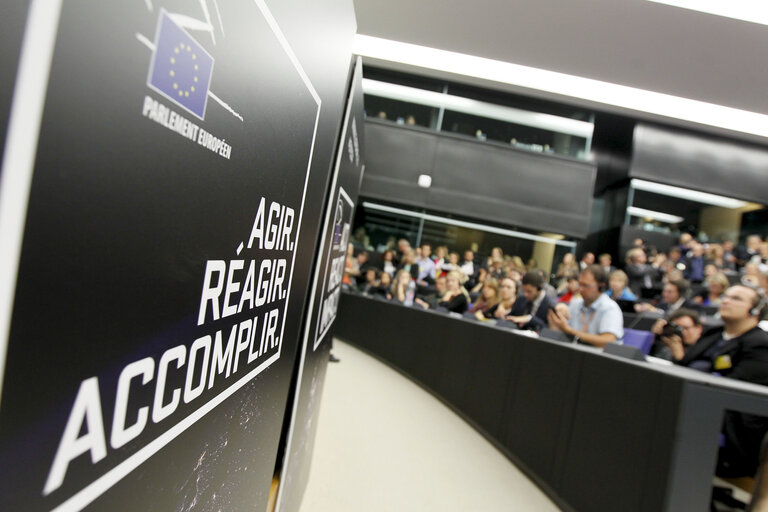 Fotografija 15: Press conference on EE2014 Launch Campaign